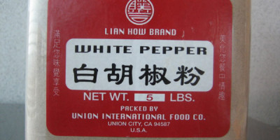 Up close shot of the contaminated Lian How ground white pepper.