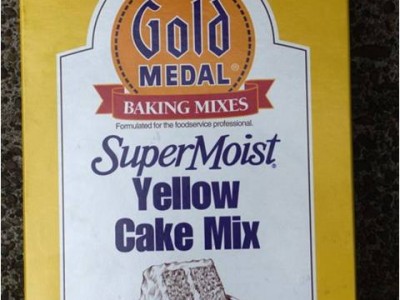 Gold Medal SuperMoist Yellow Cake Mix: Cake mix pictured here contained flour, spray-dried egg whites, and several low risk components. The implicated lot of cake mix contained two lots of spray-dried egg whites; a 50lb box of one lot was available for testing but was negative for Salmonella. Specific lots of flour used in the cake mix were not determined nor tested. Low levels of contamination could have gone undetected in either ingredient. The difficultly in recovering Salmonella from implicated ice cream and cake mix at several laboratories, and the relatively long incubation period for cases in this outbreak, also suggests low level contamination of the cake mix.